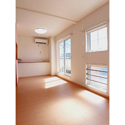 カーサ　フィオーレ 203【管理NO：1-015704701-02030】 ★家具家電は申し込み後に搬入します★の物件写真2