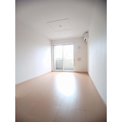 コスモス 102【管理NO：1-016360201-01020】 ★家具家電は申し込み後に搬入します★ ★2026年08月下旬入居可能★の物件写真2