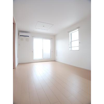 フレーズ　Ｂ 201【管理NO：1-017274602-02010】 ★家具家電は申し込み後に搬入します★の物件写真2