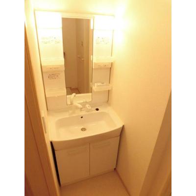 グランツ 102【管理NO：1-015839801-01020】 ★家具家電は申し込み後に搬入します★の物件写真6