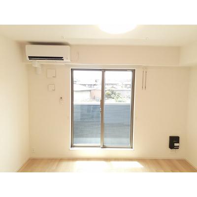 キャピタル 202【管理NO：1-025972001-02020】 ★家具家電は申し込み後に搬入します★の物件写真2