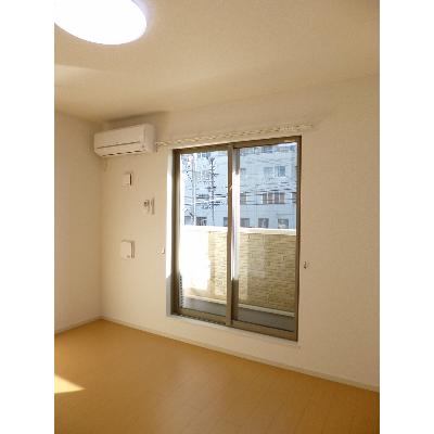 ウィステリアサカキ 202【管理NO：1-019925201-02020】 ★家具家電は申し込み後に搬入します★ ★2026年08月下旬入居可能★の物件写真2