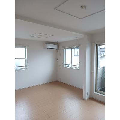 サンエイト 201【管理NO：1-017190301-02010】 ★家具家電は申し込み後に搬入します★ ★2026年08月下旬入居可能★の物件写真2