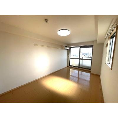 サザン京央 802【管理NO：1-016466801-08020】 ★家具家電は申し込み後に搬入します★の物件写真2