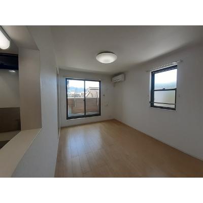 レジデンスひかり 203【管理NO：1-021645901-02030】 ★家具家電は申し込み後に搬入します 2026年08月下旬入居可能の物件写真2