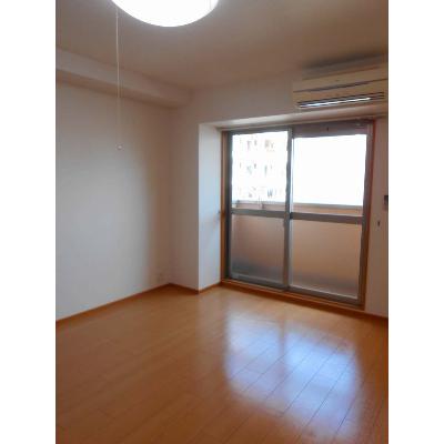 プリムローズ 404【管理NO：1-013272101-04040】 ★家具家電は申し込み後に搬入します★ ★2026年08月中旬入居可能★の物件写真2
