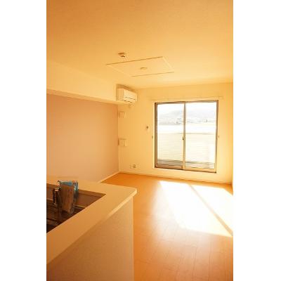 アンソレイユ 203【管理NO：1-017546201-02030】 ★家具家電は申し込み後に搬入します 2026年08月下旬入居可能の物件写真2