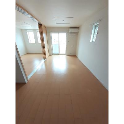 シャネル　アイ 201【管理NO：1-020186701-02010】 ★家具家電は申し込み後に搬入します★の物件写真2