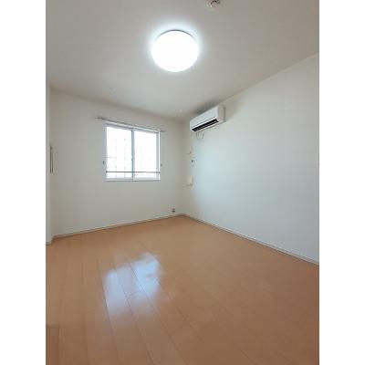 アルバーダ 202【管理NO：1-017609801-02020】 ★家具家電は申し込み後に搬入します★ ★2026年10月中旬入居可能★の物件写真2
