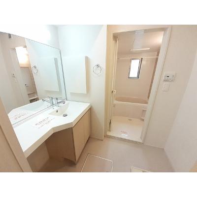 apartment 佐賀県杵島郡大町町大字福母２３８２番地１２ 

↓地図はこちらから