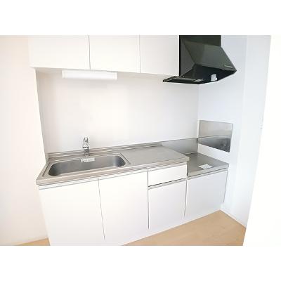 サマーガルデン 103【管理NO：1-022633901-01030】 ★家具家電は申し込み後に搬入します★の物件写真3