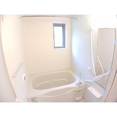 アルバカーサＭ 102【管理NO：1-018593701-01020】 ★家具家電は申し込み後に搬入します 2026年08月下旬入居可能の物件写真4