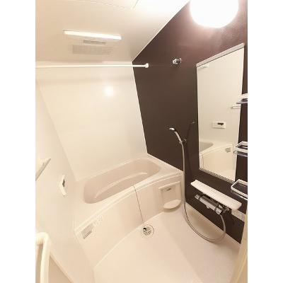 エバーローレル 201【管理NO：1-023404501-02010】 ★家具家電は申し込み後に搬入します 2026年08月中旬入居可能の物件写真4