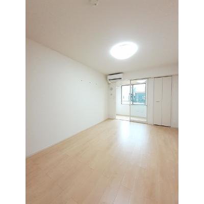 カーサ　デル・ソーレ 102【管理NO：1-024942001-01020】 ★家具家電は申し込み後に搬入します★ ★2026年09月下旬入居可能★の物件写真2