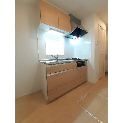 カーサ　デル・ソーレ 102【管理NO：1-024942001-01020】 ★家具家電は申し込み後に搬入します★ ★2026年09月下旬入居可能★の物件写真3