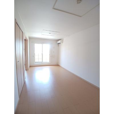 ＳＵＮ’Ｓ　ＧＡＲＤＥＮ中央Ⅲ 205【管理NO：1-015468603-02040】 ★家具家電は申し込み後に搬入します★の物件写真2