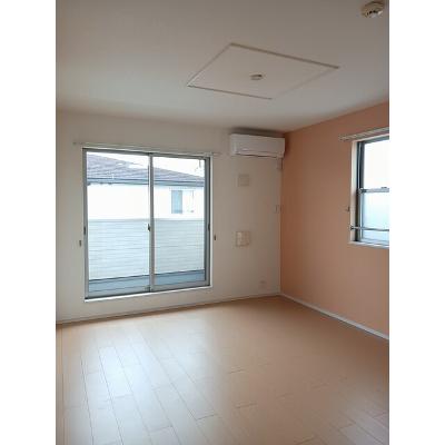 コッティＲ 203【管理NO：1-018873202-02030】 ★家具家電は申し込み後に搬入します 2026年08月下旬入居可能の物件写真2