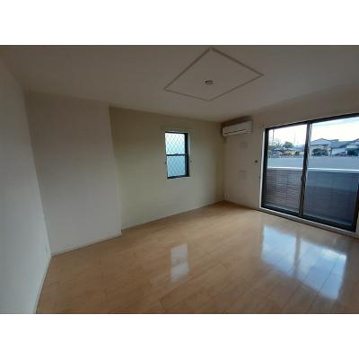 カランコエ　Ⅱ 101【管理NO：1-021616302-01010】 ★家具家電は申し込み後に搬入します★ ★2026年10月中旬入居可能★の物件写真2