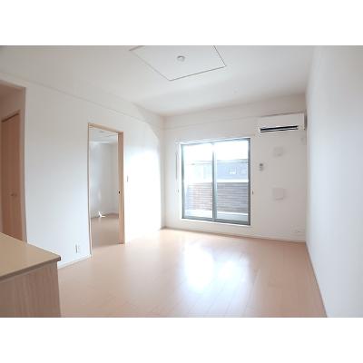 ヴィオーラ 203【管理NO：1-020045101-02030】 ★家具家電は申し込み後に搬入します★の物件写真2