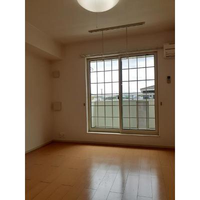 プライムコート 202【管理NO：1-017767303-02020】 ★家具家電は申し込み後に搬入します★ ★2026年09月上旬入居可能★の物件写真2