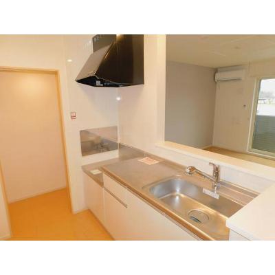 シェルトⅤ 103【管理NO：1-020453503-01030】 ★家具家電は申し込み後に搬入します 2026年08月上旬入居可能の物件写真3