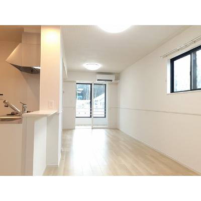 ラフレーズ　Ⅰ 101【管理NO：1-026708601-01010】 ★家具家電は申し込み後に搬入します★の物件写真2