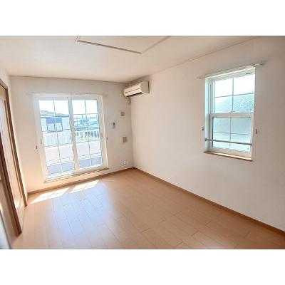 ウエストピークⅢ 201【管理NO：1-015161701-02010】 ★家具家電は申し込み後に搬入します★の物件写真2