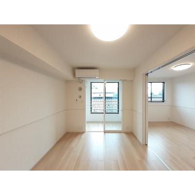 ヒカルサ富山水橋 205【管理NO：1-027556701-02050】 ★家具家電は申し込み後に搬入します★ ★2026年09月上旬入居可能★の物件写真2