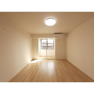 ラ・ルミエール 204【管理NO：1-026730401-02040】 ★家具家電は申し込み後に搬入します 2026年09月中旬入居可能の物件写真2