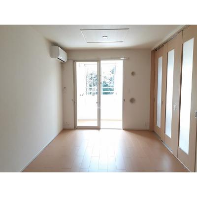 ボヌール・プリエⅡ 204【管理NO：1-018129202-02040】 ★家具家電は申し込み後に搬入します★の物件写真2