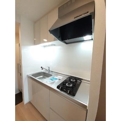 アウローラ 102【管理NO：1-025643501-01020】 ★家具家電は申し込み後に搬入します★ ★2026年08月下旬入居可能★の物件写真3