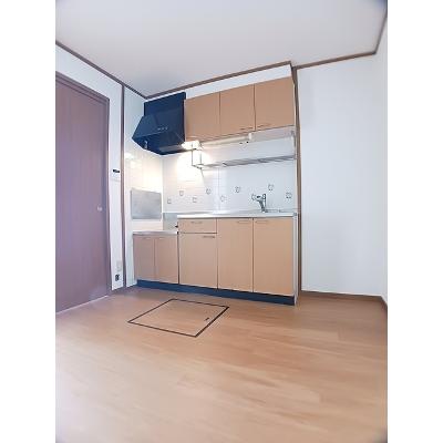ウォーターフィールド　Ｄ 101【管理NO：1-011220702-01010】 ★家具家電は申し込み後に搬入します★の物件写真3
