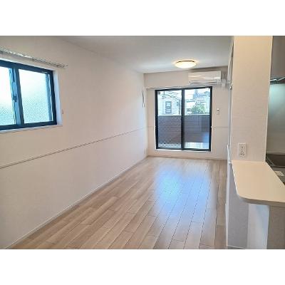 ルチェンテⅡ 203【管理NO：1-027788801-02030】 ★家具家電は申し込み後に搬入します★の物件写真2