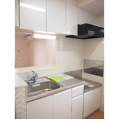 シャイニー 205【管理NO：1-021856401-02040】 ★家具家電は申し込み後に搬入します 2026年09月上旬入居可能の物件写真3
