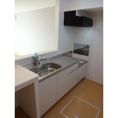 シュ　シュ 105【管理NO：1-019476701-01040】 ★家具家電は申し込み後に搬入します★ ★2026年09月中旬入居可能★の物件写真3