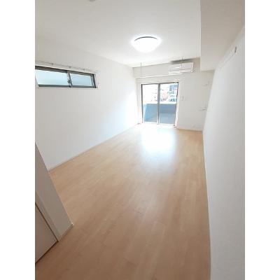 ル・ボヌール新居浜 101【管理NO：1-025473401-01010】 ★家具家電は申し込み後に搬入します★の物件写真2