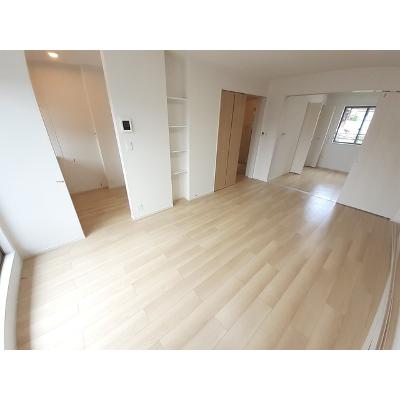 ユーマリー・カーサー 201【管理NO：1-025691801-02010】 ★家具家電は申し込み後に搬入します★ ★2026年09月上旬入居可能★の物件写真2