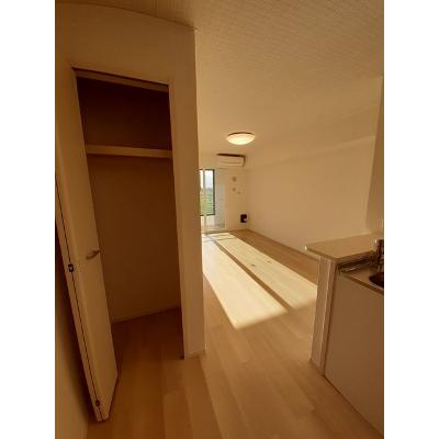 サン・フローラ　Ⅰ 104【管理NO：1-026202001-01040】 ★家具家電は申し込み後に搬入します 2026年08月下旬入居可能の物件写真2