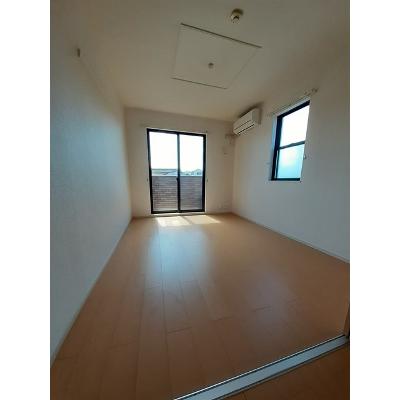 プリムローズⅡ 103【管理NO：1-019822102-01030】 ★家具家電は申し込み後に搬入します★の物件写真2