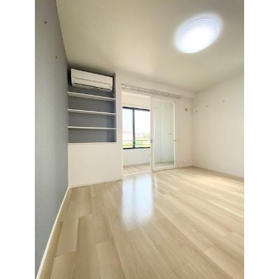 リッシュ 105【管理NO：1-025653701-01050】 ★家具家電は申し込み後に搬入します 2026年09月中旬入居可能の物件写真2