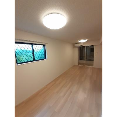 スイートラズベリー 106【管理NO：1-027622501-01050】 ★家具家電は申し込み後に搬入します★の物件写真2