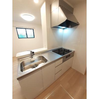 スイートラズベリー 106【管理NO：1-027622501-01050】 ★家具家電は申し込み後に搬入します★の物件写真3
