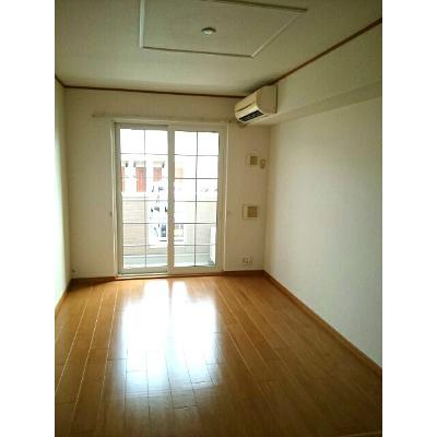エンブレイスミドル 102【管理NO：1-013526201-01020】 ★家具家電は申し込み後に搬入します 2026年08月下旬入居可能の物件写真2