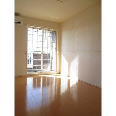 セレノ・カーサＡ 103【管理NO：1-020070401-01030】 ★家具家電は申し込み後に搬入します★の物件写真2