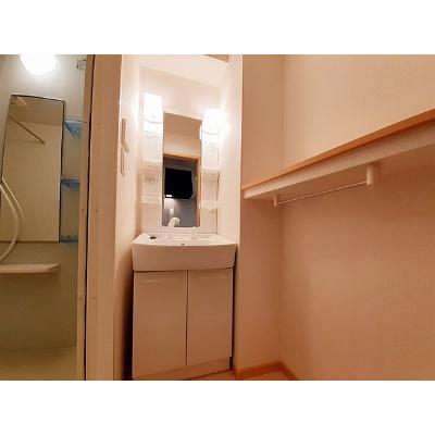 フラワーヒルズⅢ 101【管理NO：1-017566001-01010】 ★家具家電は申し込み後に搬入します★ ★2026年08月下旬入居可能★の物件写真6