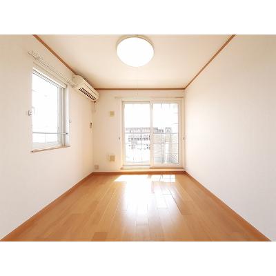グランド・ルー　Ⅱ 201【管理NO：1-012589101-02010】 ★家具家電は申し込み後に搬入します 2026年09月上旬入居可能の物件写真2