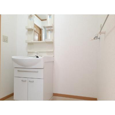 グランド・ルー　Ⅱ 201【管理NO：1-012589101-02010】 ★家具家電は申し込み後に搬入します 2026年09月上旬入居可能の物件写真6
