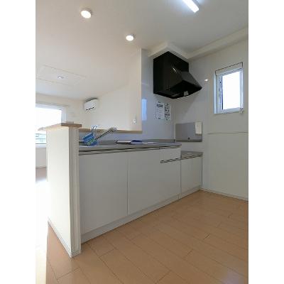 スピノス 201【管理NO：1-021049301-02010】 ★家具家電は申し込み後に搬入します 2026年09月中旬入居可能の物件写真3