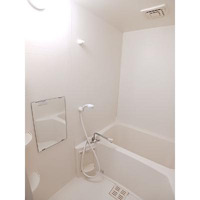 クリスタルバレー 105【管理NO：1-011176201-01050】 ★家具家電は申し込み後に搬入します★の物件写真4