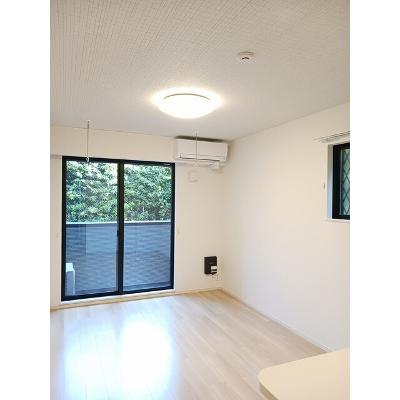 アムール 104【管理NO：1-027693601-01040】 ★家具家電は申し込み後に搬入します★ ★2026年09月中旬入居可能★の物件写真2